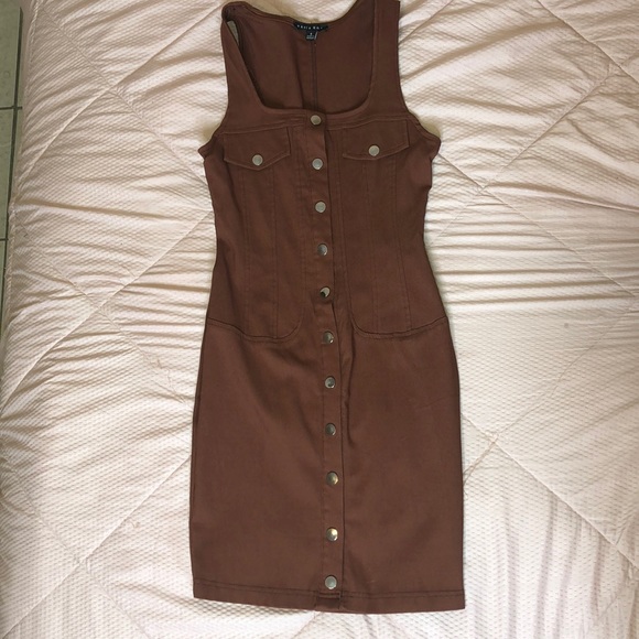 Dress - Picture 1 of 2